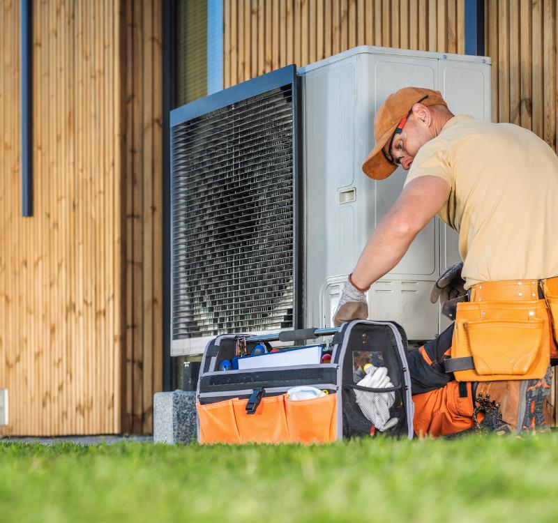 Experienced HVAC contractor in Pinellas County, FL providing reliable heating and cooling services